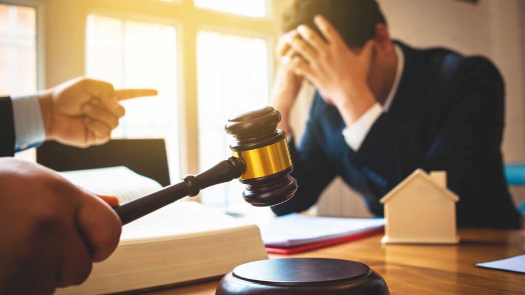بررسی پرونده‌های واقعی توقیف اموال در چین